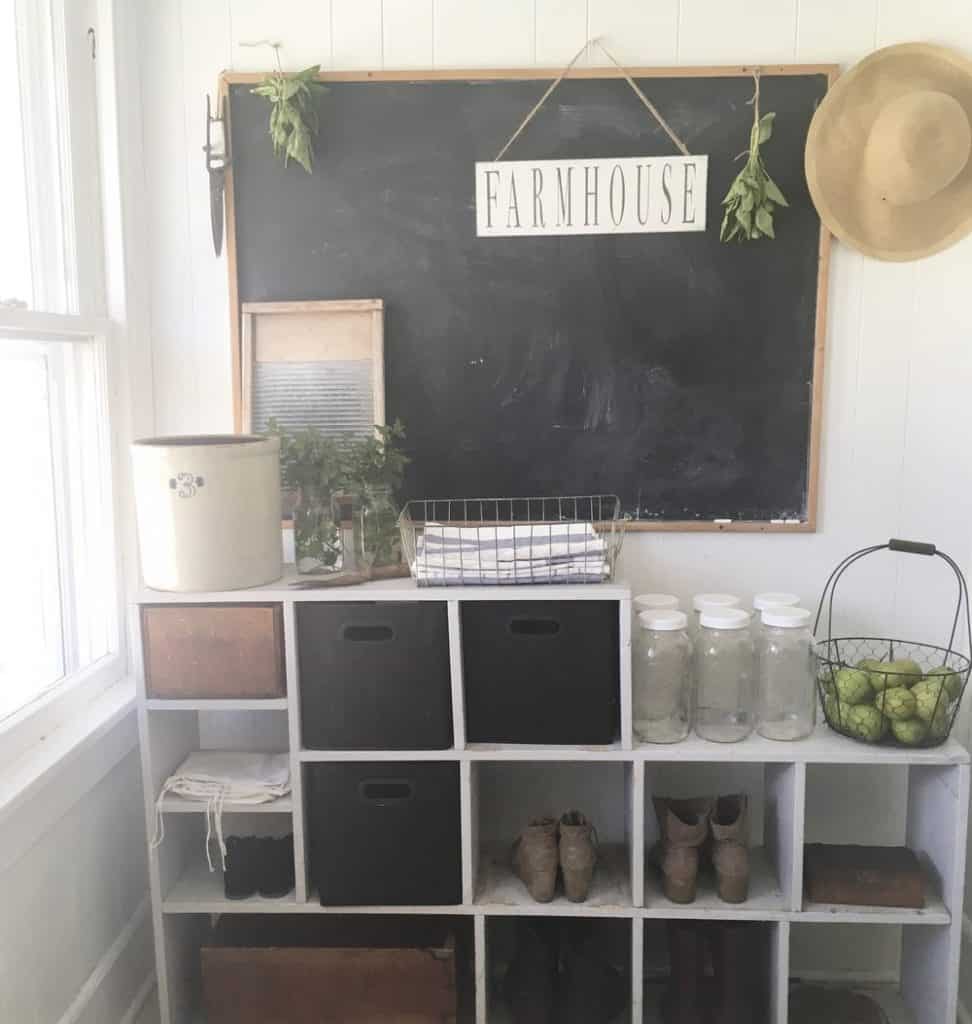 adding chalkboards to a home adds farmhouse style