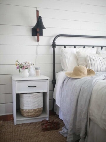 target iron bed review