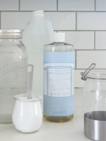 Homemade Nontoxic Bathroom Scrub Cleaner