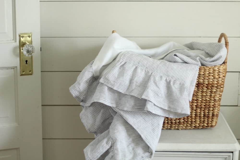 diy linen blanket simple tutorial