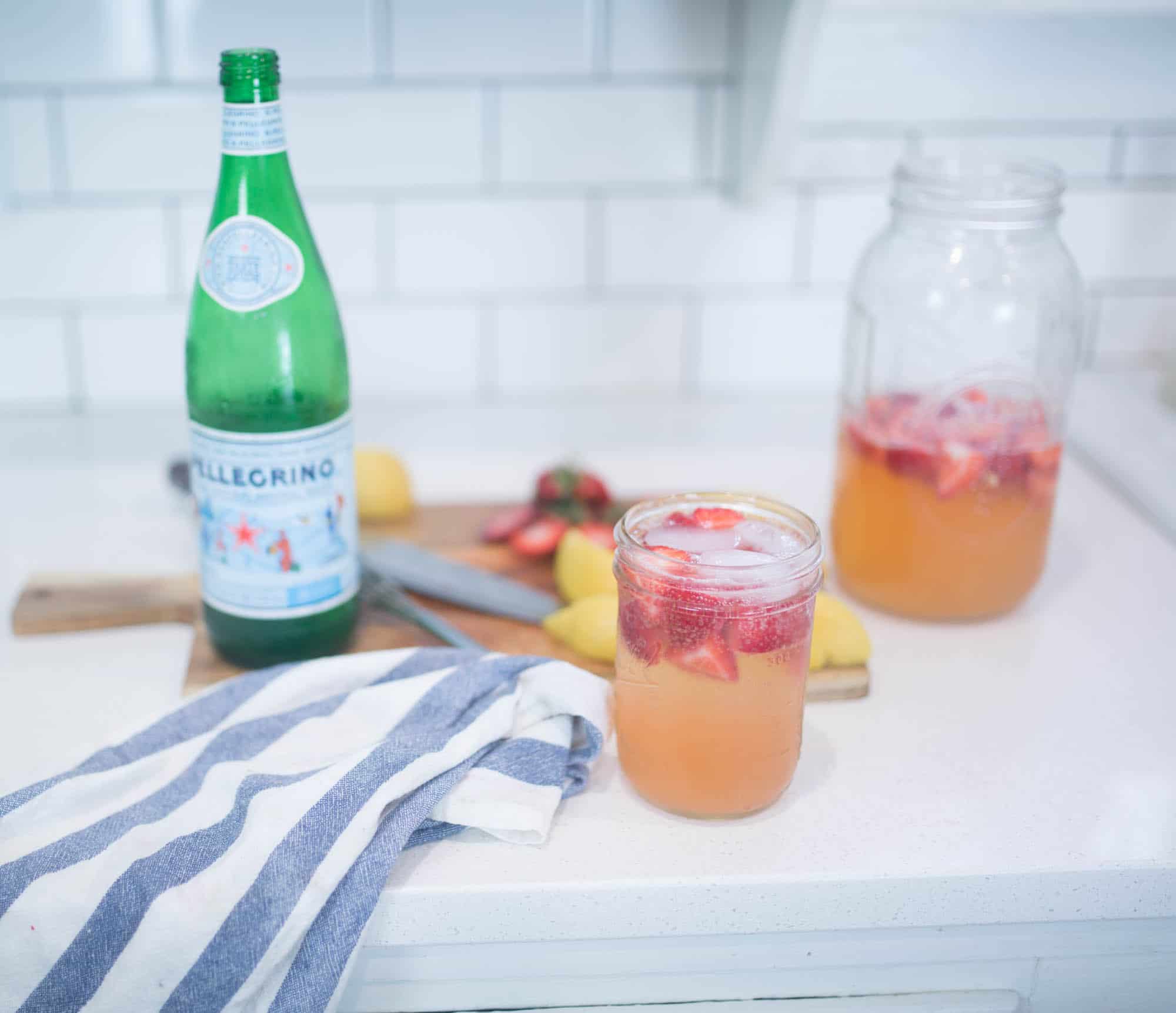 Recipe for seltzer water strawberry lemonade 