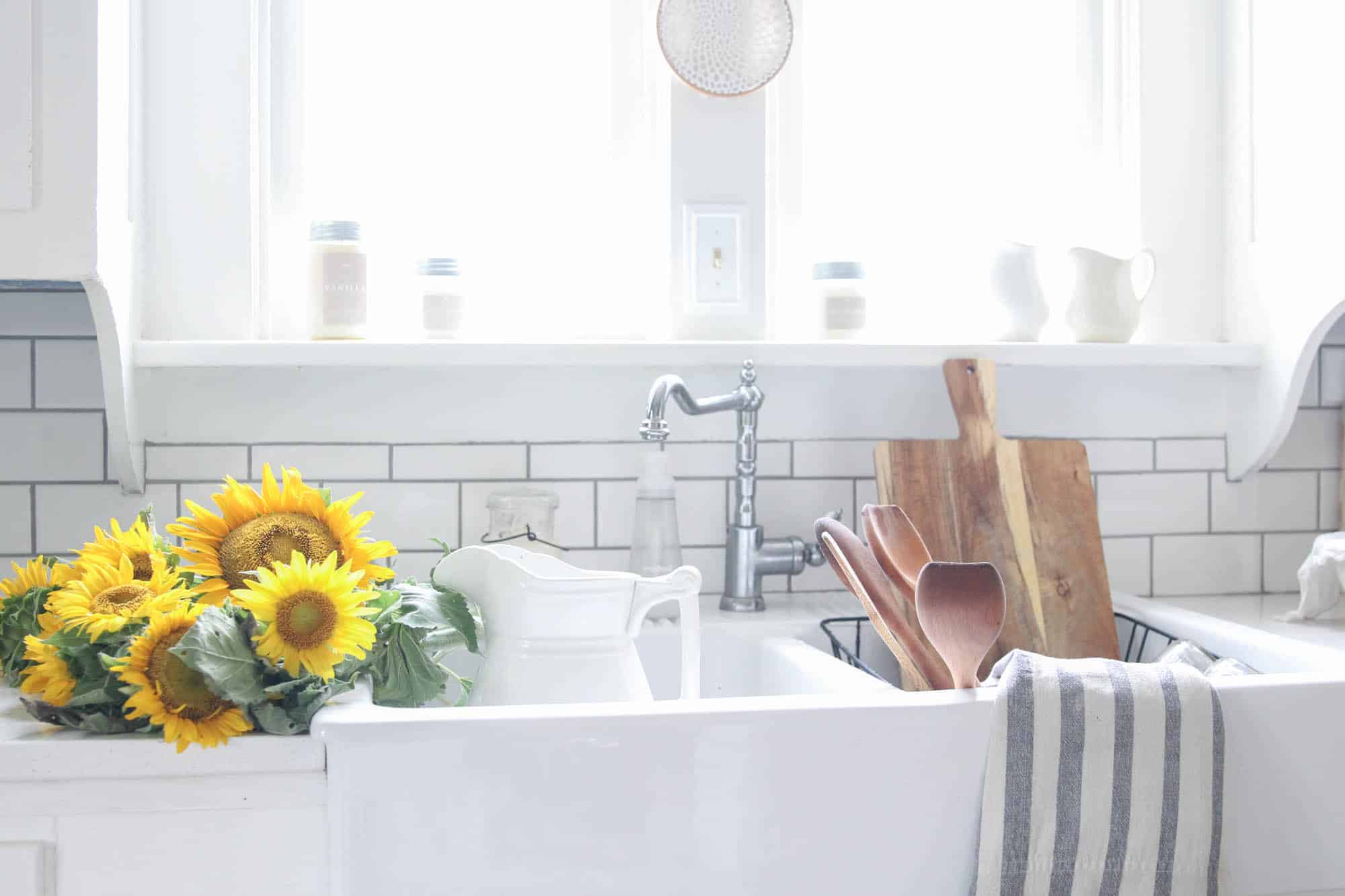 late summer white farmhouse kitchen