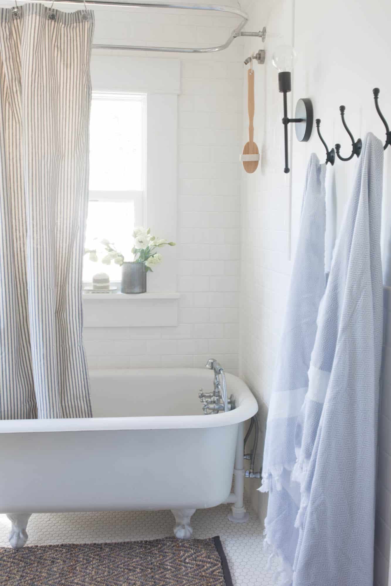 Farmhouse Bathroom Makeover Turkish Towels and Clawfoot Tub