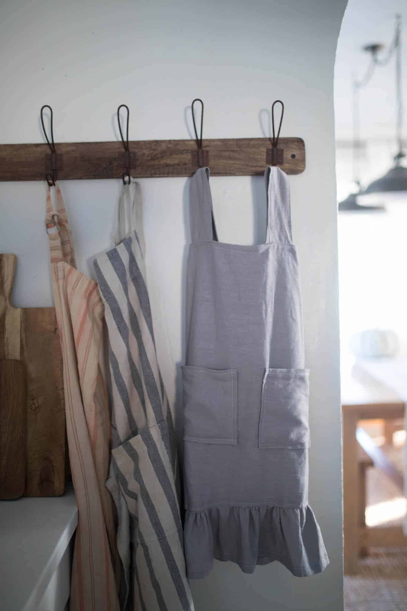 Farmhouse Style Vintage Pinafore Apron DIY Free Sewing Pattern