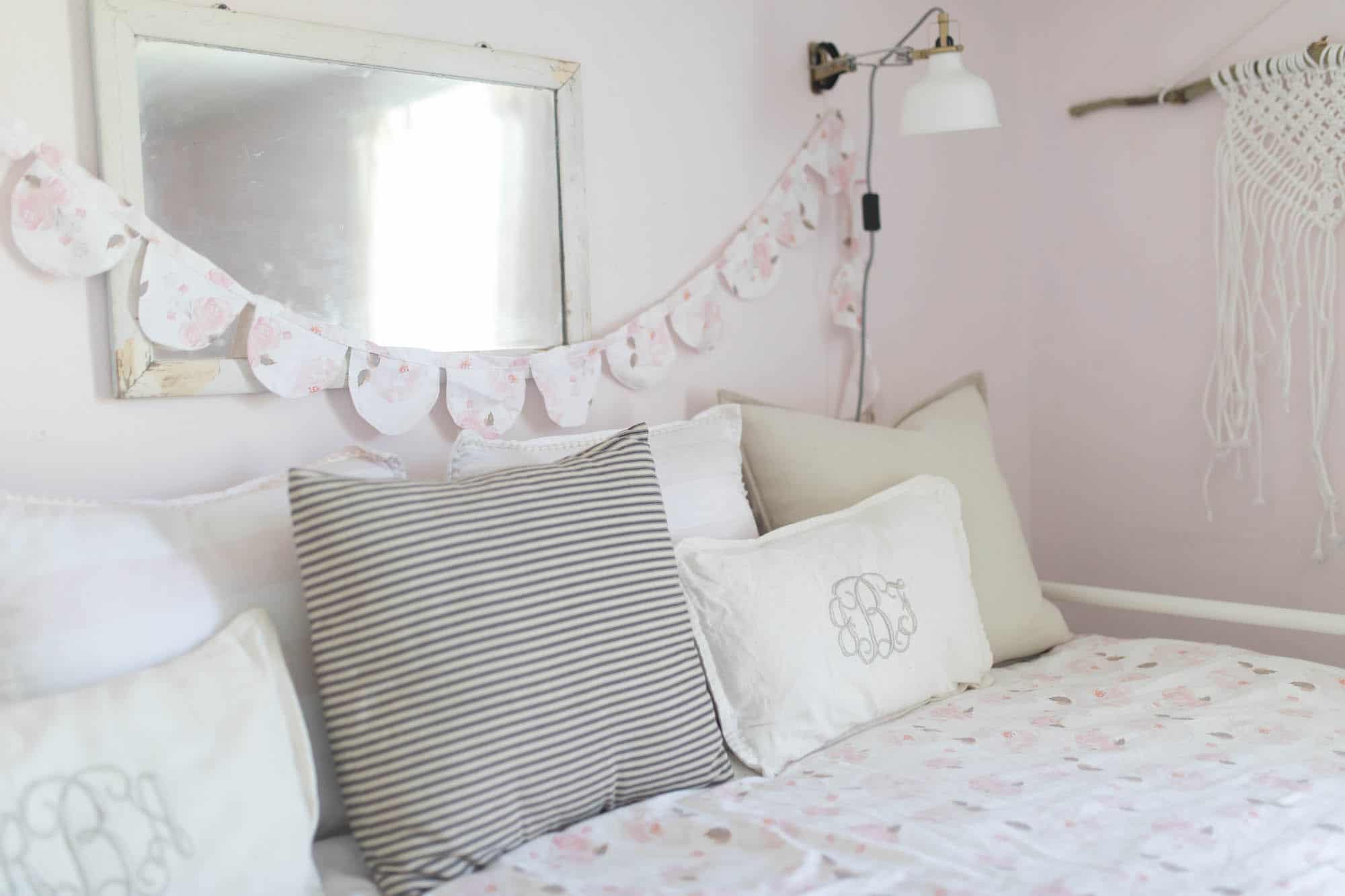 Farmhouse Girls Room Bedding