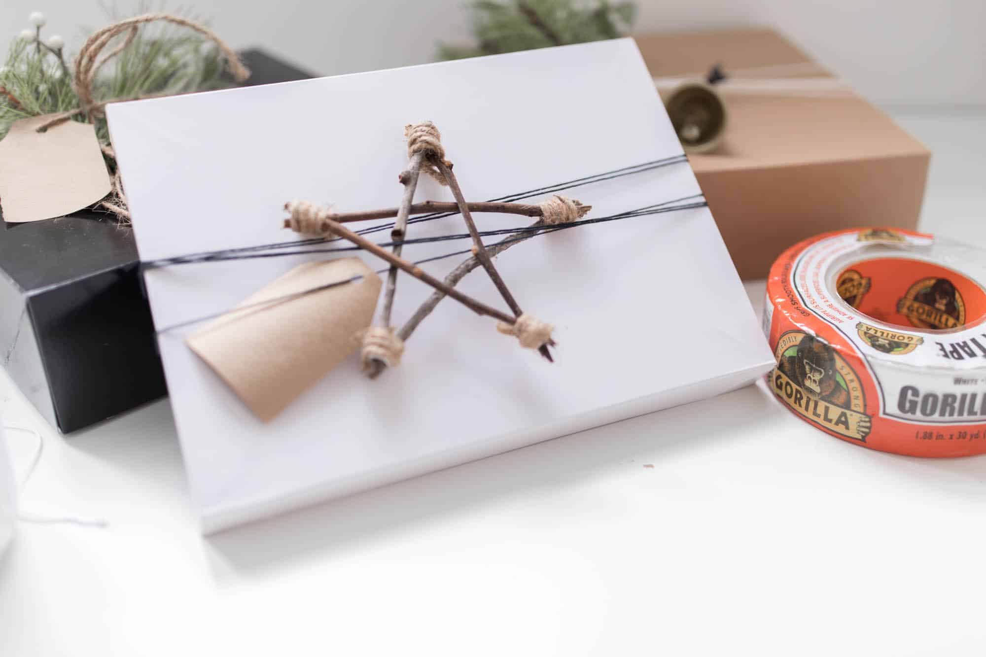 DIY Twig Stars Scandinavian Christmas Gift Wrap