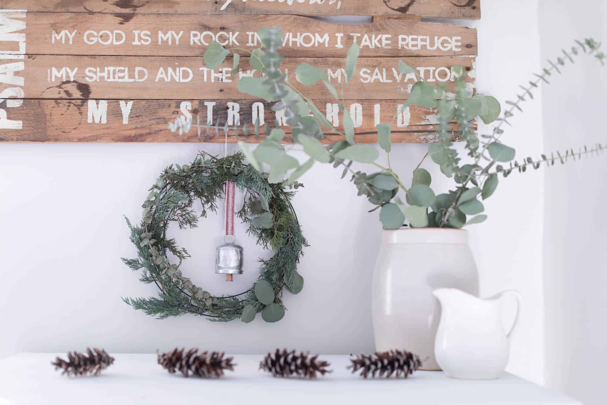 DIY Wreath Christmas- How to Make a Fresh Christmas Wreath