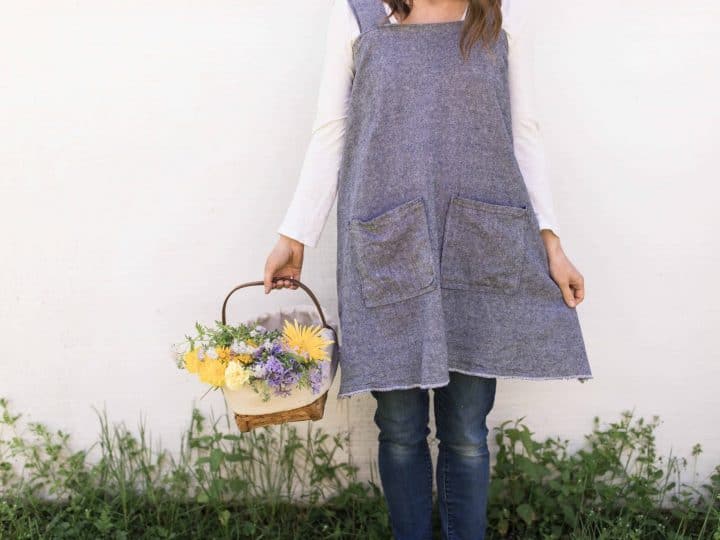 DIY Cross-Back Reversible Apron Pattern-Linen and Cotton - The Everyday  Farmhouse