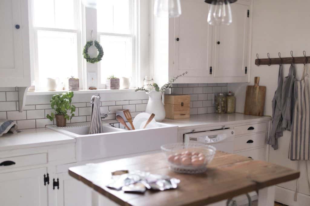 Farmhouse Spring Kitchen 