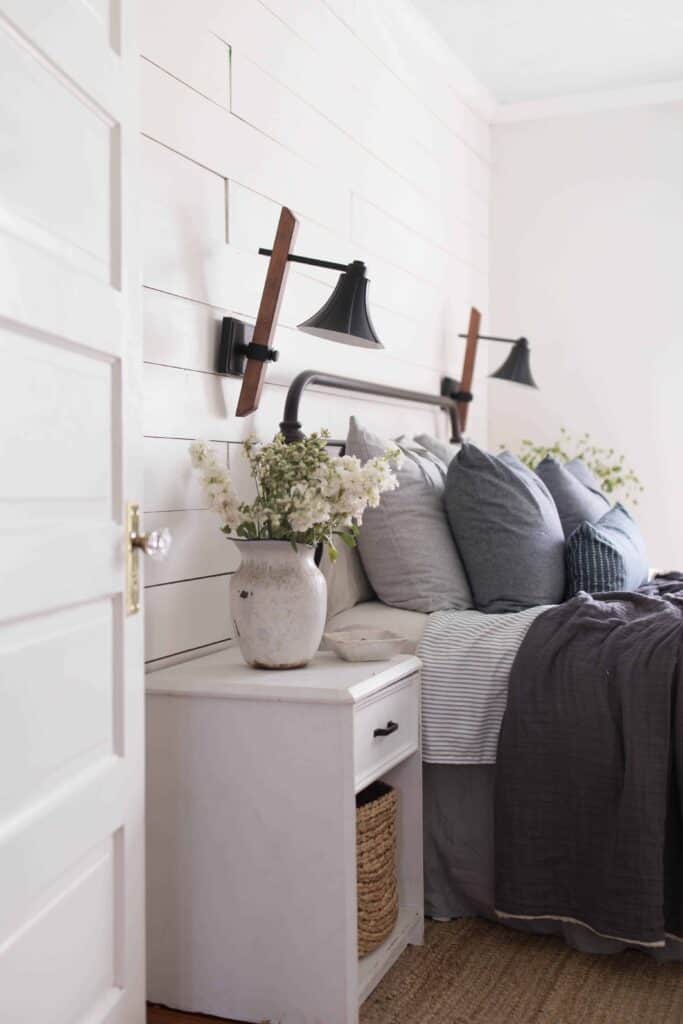 Farmhouse Entryway Makeover - Farmhouse on Boone