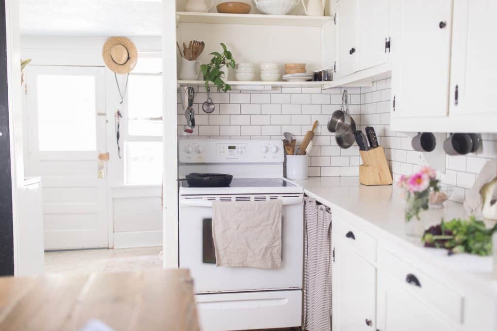 Summer farmhouse kitchen tour simple farmhouse decor