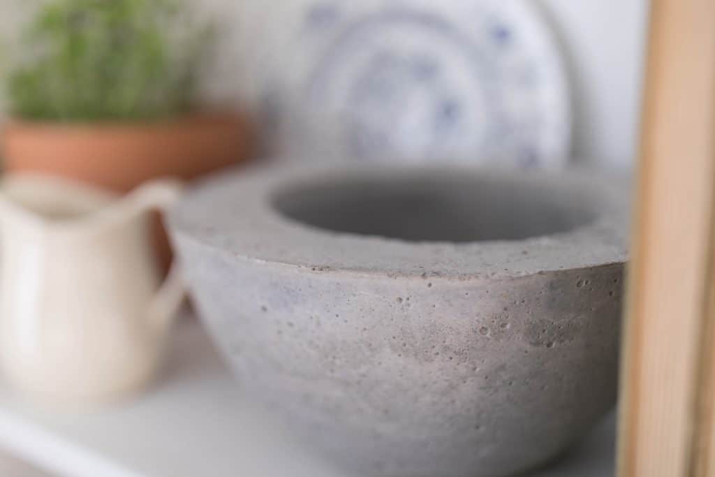 How to make a concrete bowl diy project