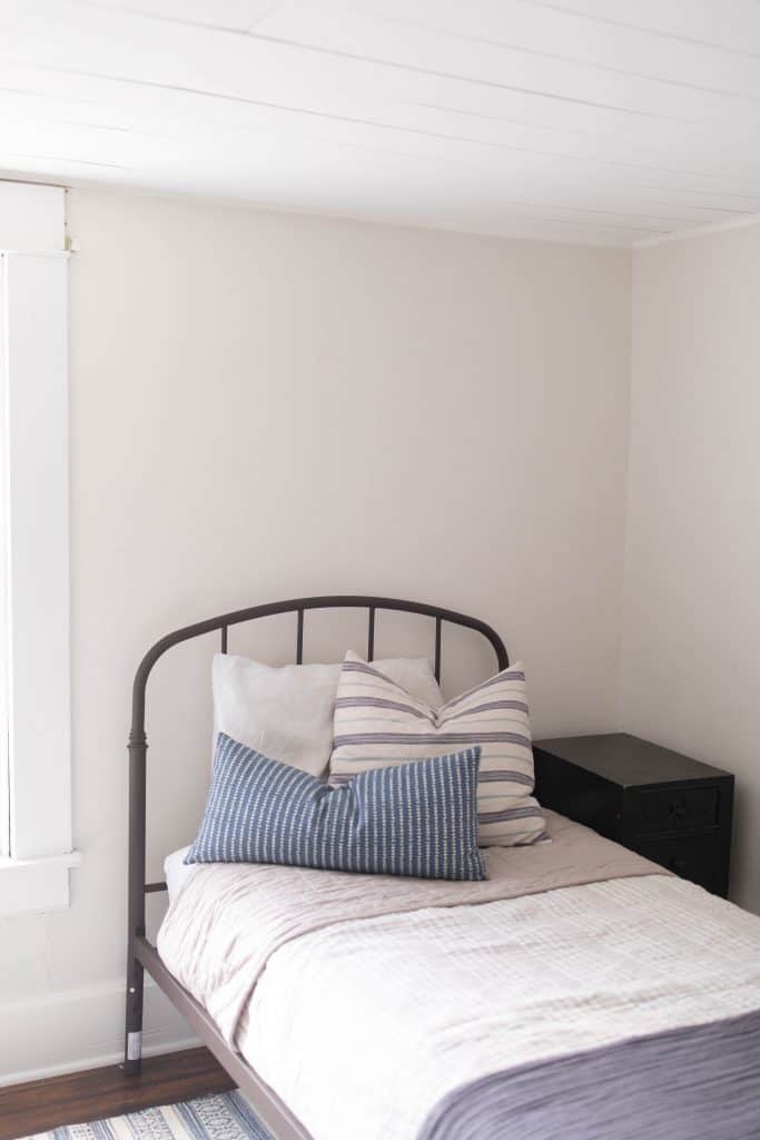 Benjamin moore soft chamois paint color farmhouse style bedroom