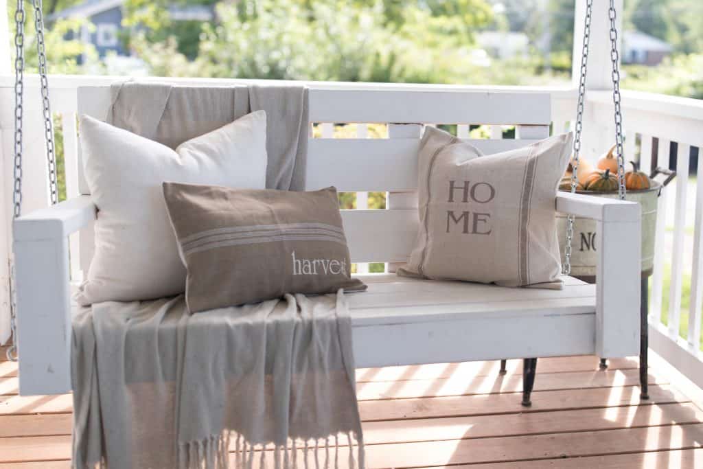 Farmhouse porch discount pillows