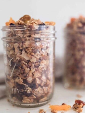 rustic granola with raisin