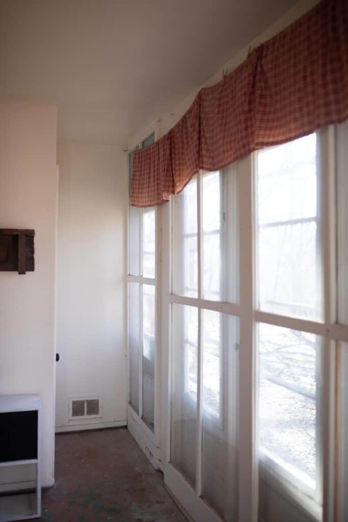 farmhouse mudroom makeover before photos