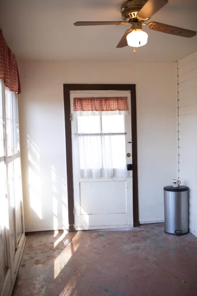 farmhouse mudroom before photos