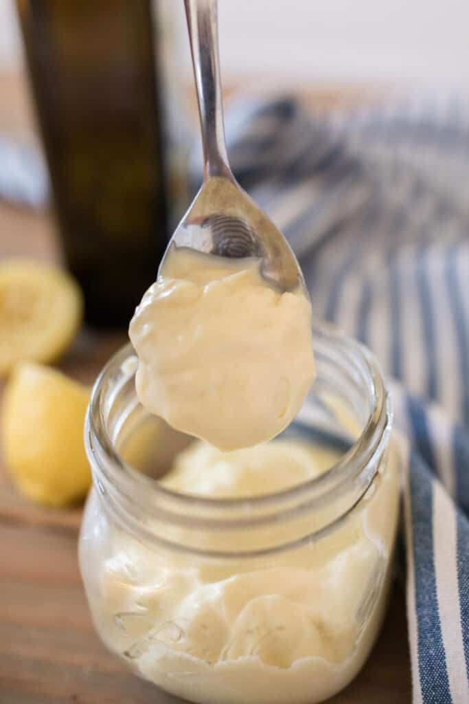 simple avocado mayonnaise made from scratch
