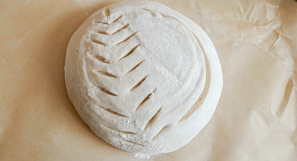 https://www.farmhouseonboone.com/wp-content/uploads/2022/01/how-to-score-sourdough-bread-15-1024x556.jpg