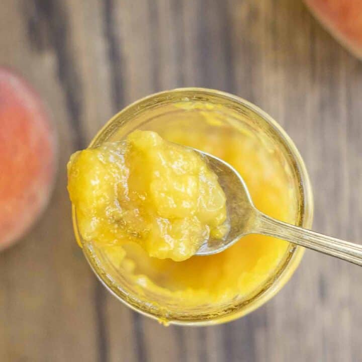 https://www.farmhouseonboone.com/wp-content/uploads/2022/09/peach-preserves-1-2-720x720.jpg