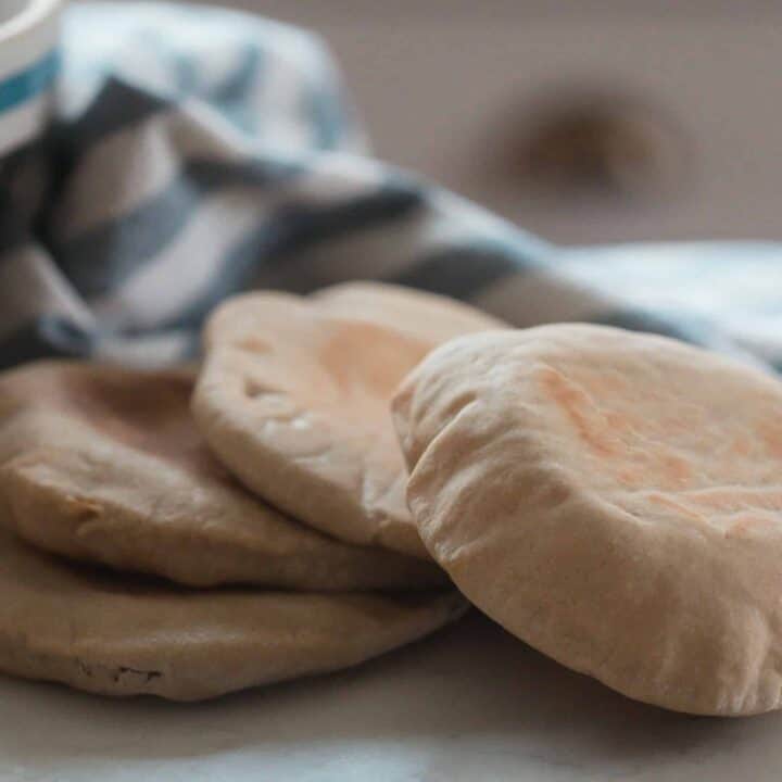 Simple, Fast And Deliciously Good Whole Wheat Pita Bread Recipe.