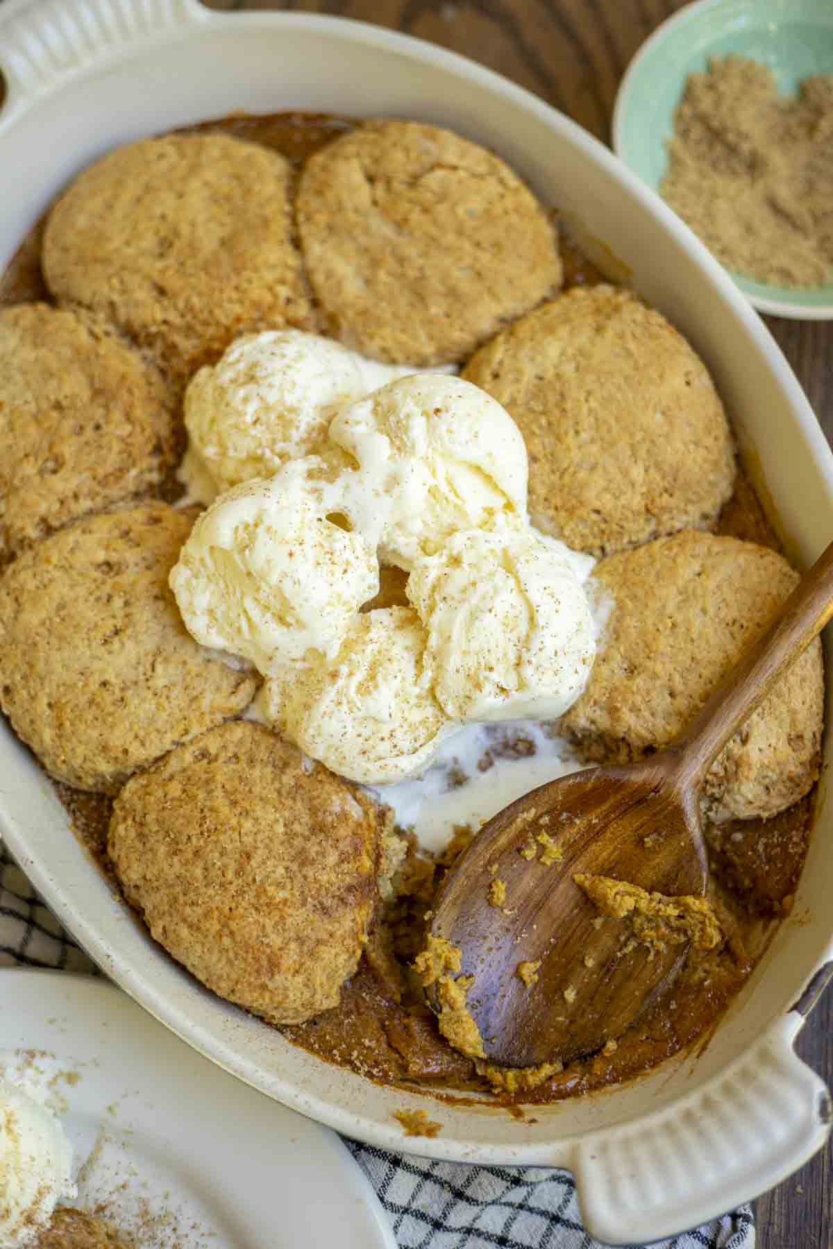 Lodge Cast Iron Biscuit Pan - Cracker Barrel