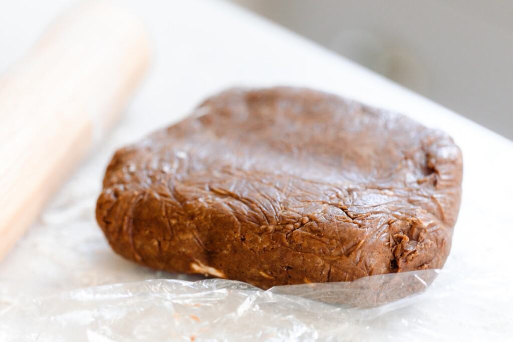 letting a disc of dough sit at room temperature on a countertop