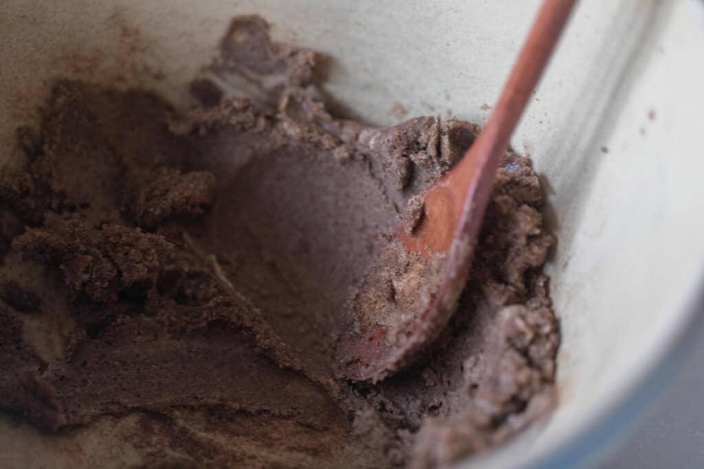 cinnamon cardamom filling in a bowl with a spoon