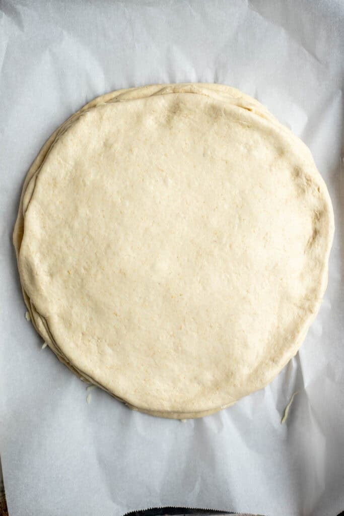 Circular layers of dough with a garlic and herb butter mixture in between the layers.